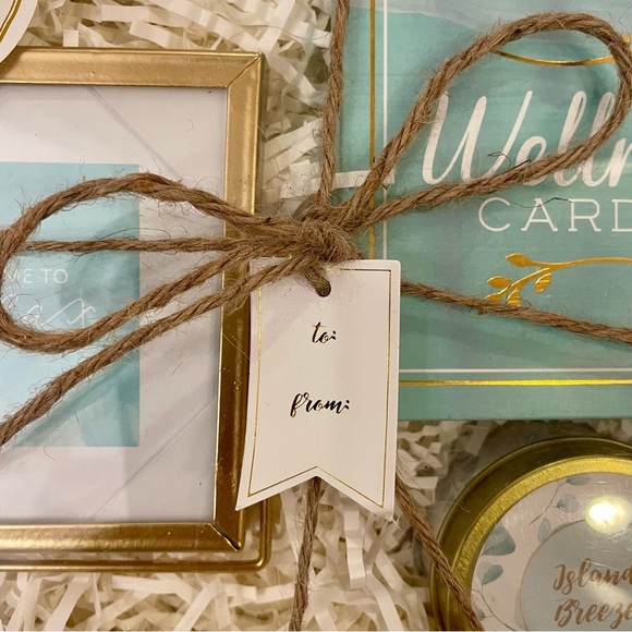 New Eccolo Wellness Gift Set With Card Set, Frame, Island Breeze Scented Candle. - Picture 7 of 13